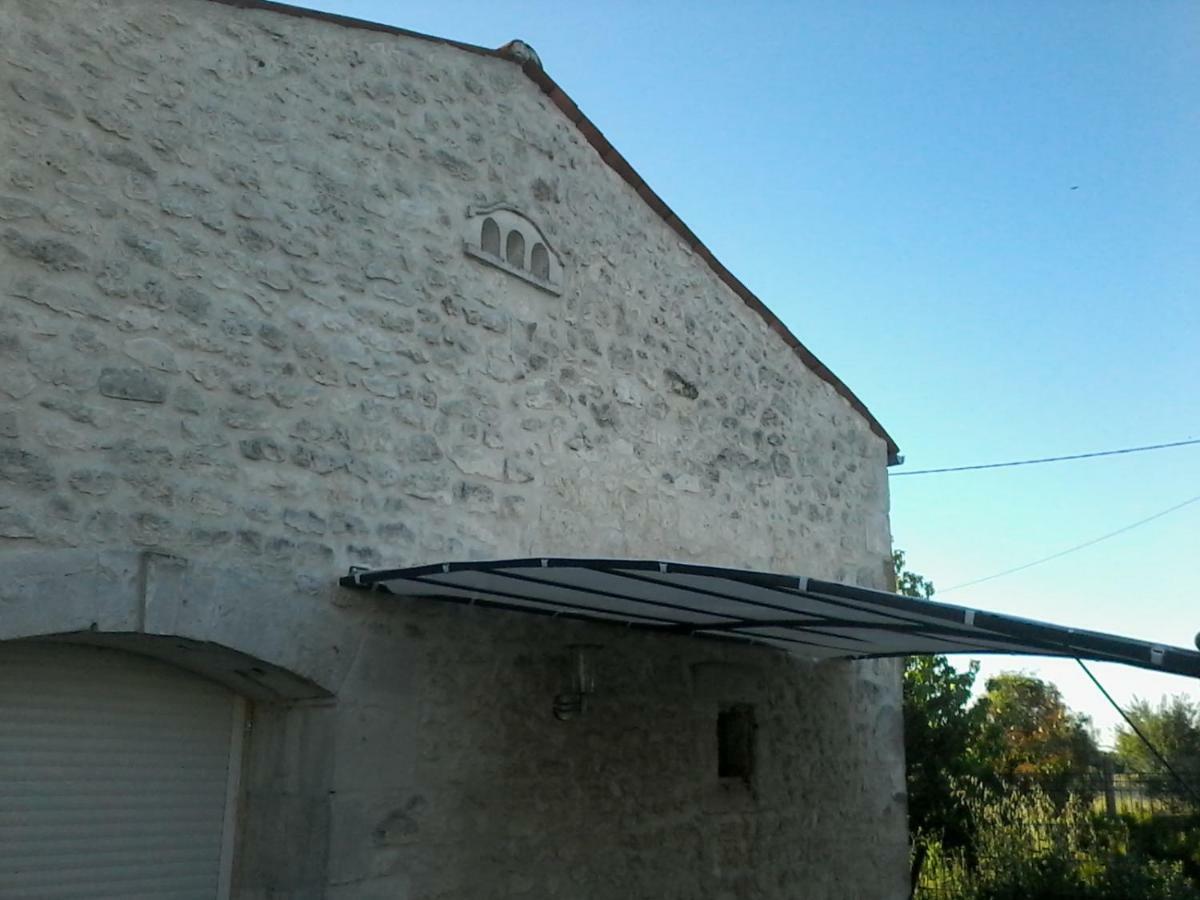 Gite Climatise *** Le Pigeonnier Pons Exterior photo